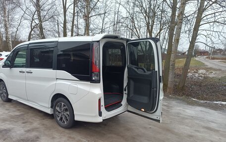 Honda Stepwgn IV, 2016 год, 2 000 000 рублей, 4 фотография