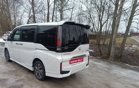Honda Stepwgn IV, 2016 год, 2 000 000 рублей, 5 фотография