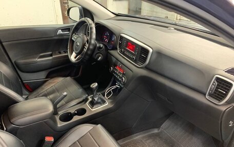 KIA Sportage IV рестайлинг, 2021 год, 1 900 000 рублей, 5 фотография