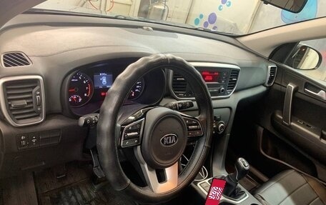KIA Sportage IV рестайлинг, 2021 год, 1 900 000 рублей, 4 фотография