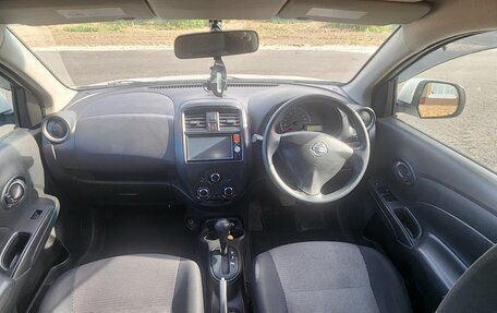 Nissan Latio I, 2015 год, 640 000 рублей, 10 фотография