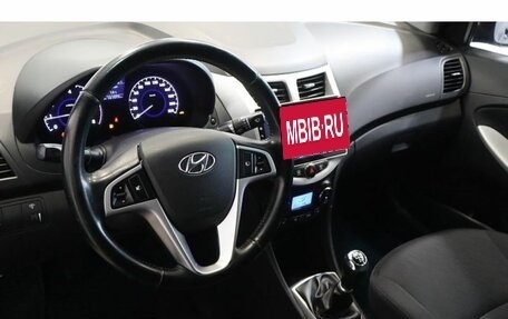 Hyundai Solaris II рестайлинг, 2012 год, 739 000 рублей, 6 фотография