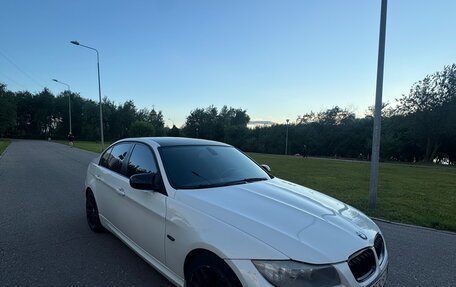 BMW 3 серия, 2011 год, 1 100 000 рублей, 2 фотография