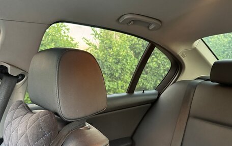 BMW 3 серия, 2011 год, 1 100 000 рублей, 13 фотография
