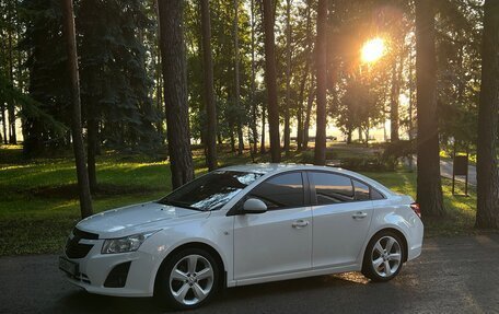 Chevrolet Cruze II, 2013 год, 900 000 рублей, 2 фотография