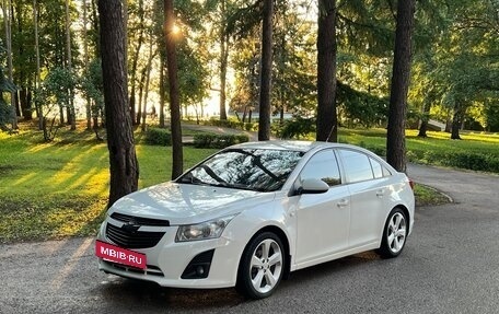 Chevrolet Cruze II, 2013 год, 900 000 рублей, 3 фотография