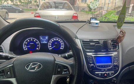Hyundai Solaris II рестайлинг, 2013 год, 560 000 рублей, 7 фотография