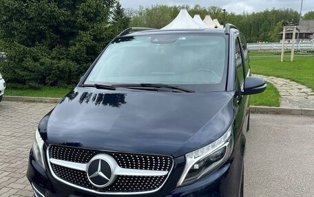 Mercedes-Benz V-Класс, 2021 год, 4 000 000 рублей, 3 фотография