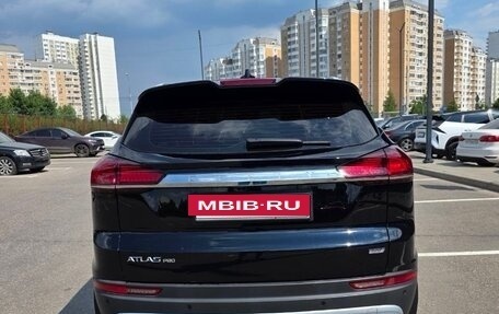 Geely Atlas, 2022 год, 1 790 000 рублей, 6 фотография