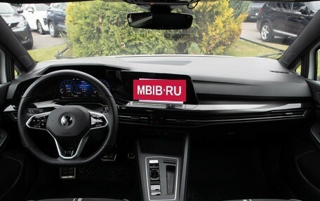 Volkswagen Golf VIII, 2022 год, 2 520 000 рублей, 12 фотография