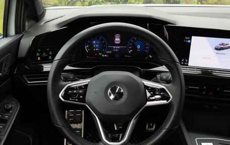 Volkswagen Golf VIII, 2022 год, 2 520 000 рублей, 13 фотография