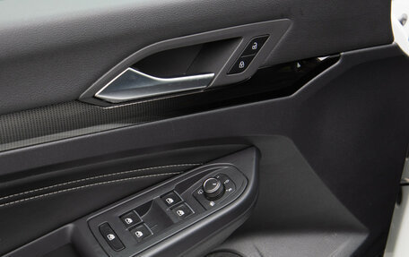 Volkswagen Golf VIII, 2022 год, 2 520 000 рублей, 18 фотография