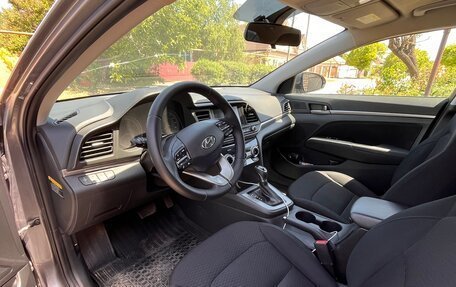 Hyundai Elantra VI рестайлинг, 2018 год, 1 200 000 рублей, 10 фотография