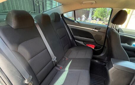 Hyundai Elantra VI рестайлинг, 2018 год, 1 200 000 рублей, 14 фотография