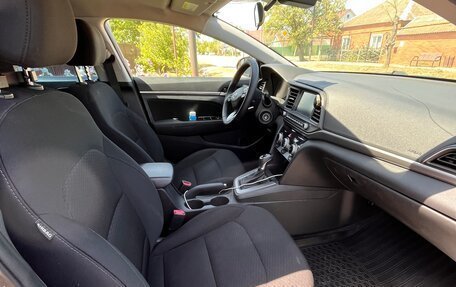 Hyundai Elantra VI рестайлинг, 2018 год, 1 200 000 рублей, 9 фотография