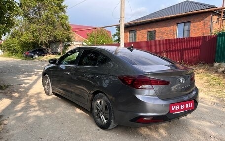 Hyundai Elantra VI рестайлинг, 2018 год, 1 200 000 рублей, 7 фотография