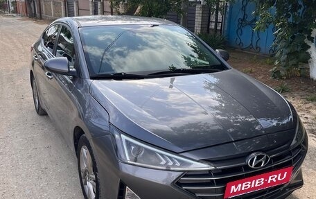 Hyundai Elantra VI рестайлинг, 2018 год, 1 200 000 рублей, 2 фотография