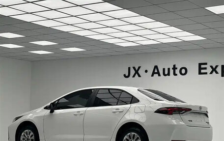 Toyota Corolla, 2023 год, 1 400 000 рублей, 6 фотография