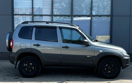 Chevrolet Niva I рестайлинг, 2018 год, 799 000 рублей, 4 фотография