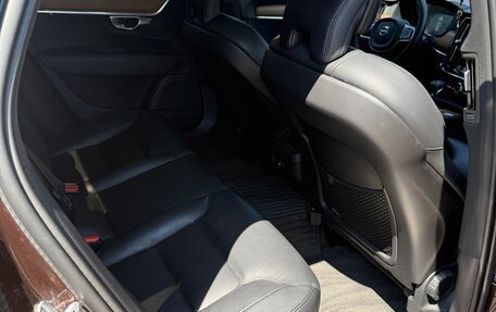 Volvo S90 II рестайлинг, 2019 год, 3 000 000 рублей, 16 фотография