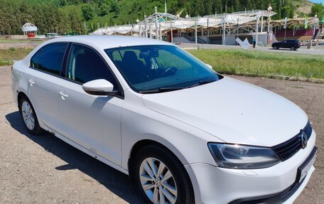 Volkswagen Jetta VI, 2014 год, 740 000 рублей, 3 фотография