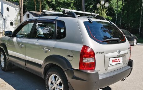 Hyundai Tucson III, 2008 год, 765 000 рублей, 2 фотография