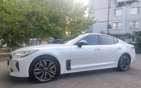 KIA Stinger I, 2018 год, 2 650 000 рублей, 10 фотография
