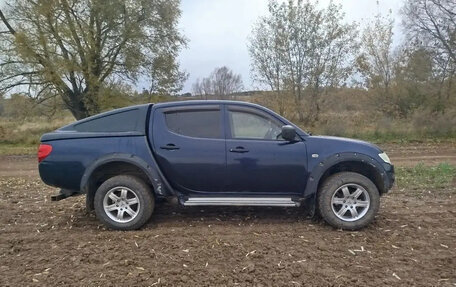 Mitsubishi L200 IV рестайлинг, 2011 год, 1 230 000 рублей, 2 фотография