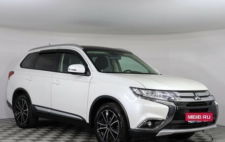 Mitsubishi Outlander III рестайлинг 3, 2016 год, 1 799 000 рублей, 4 фотография
