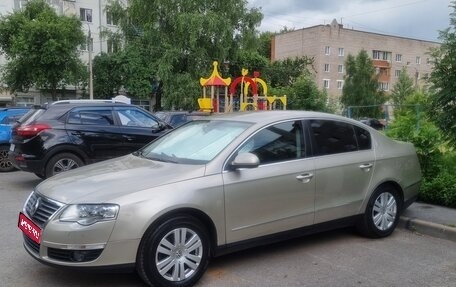 Volkswagen Passat B6, 2006 год, 610 000 рублей, 1 фотография