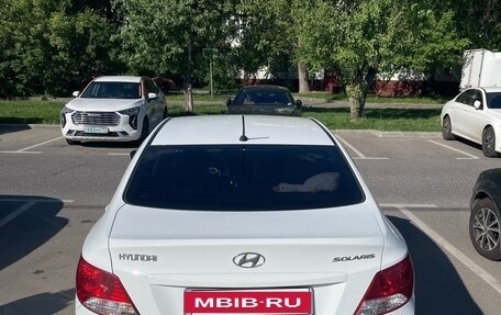 Hyundai Solaris II рестайлинг, 2013 год, 1 100 000 рублей, 3 фотография
