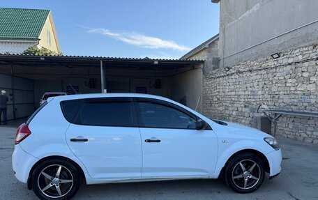 KIA cee'd I рестайлинг, 2011 год, 304 000 рублей, 4 фотография