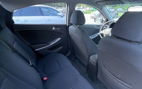 Hyundai Solaris II рестайлинг, 2013 год, 1 100 000 рублей, 11 фотография