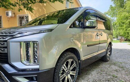 Mitsubishi Delica D:5 I, 2020 год, 3 750 000 рублей, 2 фотография