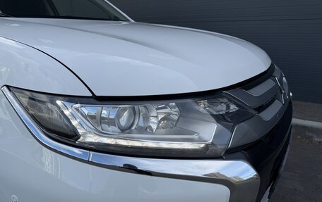Mitsubishi Outlander III рестайлинг 3, 2016 год, 1 700 000 рублей, 16 фотография