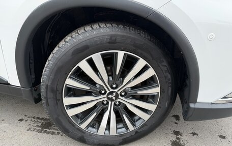Mitsubishi Outlander III рестайлинг 3, 2016 год, 1 700 000 рублей, 14 фотография