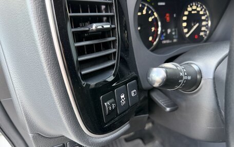 Mitsubishi Outlander III рестайлинг 3, 2016 год, 1 700 000 рублей, 30 фотография