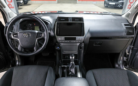 Toyota Land Cruiser Prado 150 рестайлинг 2, 2018 год, 4 950 000 рублей, 15 фотография