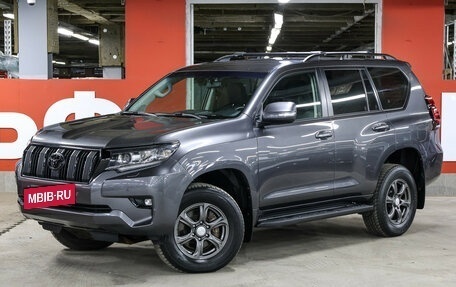 Toyota Land Cruiser Prado 150 рестайлинг 2, 2018 год, 4 950 000 рублей, 2 фотография