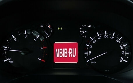 Toyota Land Cruiser Prado 150 рестайлинг 2, 2018 год, 4 950 000 рублей, 14 фотография