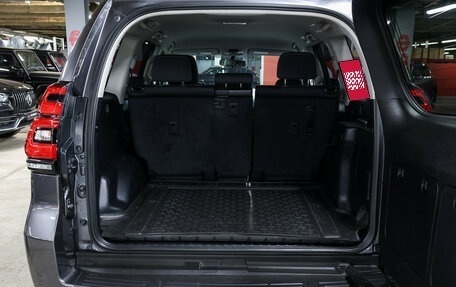 Toyota Land Cruiser Prado 150 рестайлинг 2, 2018 год, 4 950 000 рублей, 11 фотография