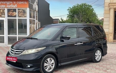 Honda Elysion I, 2007 год, 850 000 рублей, 3 фотография
