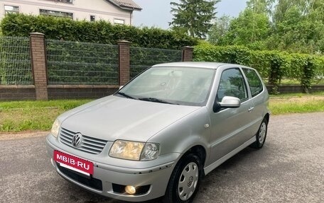 Volkswagen Polo III рестайлинг, 2001 год, 375 000 рублей, 3 фотография