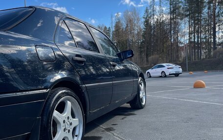 Mercedes-Benz C-Класс, 1996 год, 550 000 рублей, 3 фотография