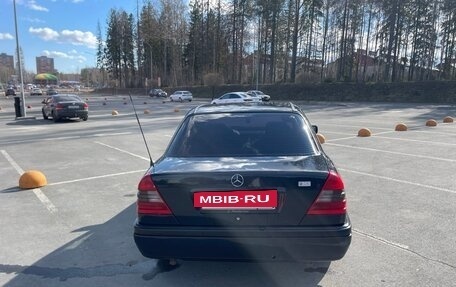 Mercedes-Benz C-Класс, 1996 год, 550 000 рублей, 4 фотография