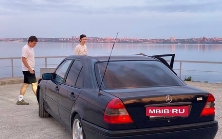 Mercedes-Benz C-Класс, 1996 год, 550 000 рублей, 6 фотография