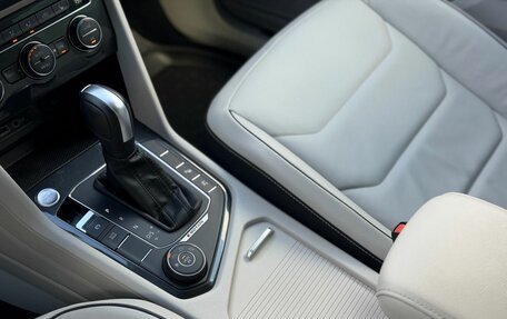 Volkswagen Tiguan II, 2019 год, 2 990 000 рублей, 26 фотография