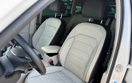 Volkswagen Tiguan II, 2019 год, 2 990 000 рублей, 27 фотография