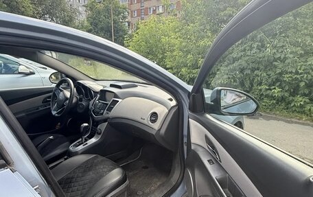 Chevrolet Cruze II, 2010 год, 290 000 рублей, 6 фотография