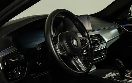 BMW 5 серия, 2018 год, 3 197 000 рублей, 11 фотография